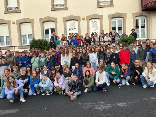 Photo de rentrée-Collège du Carladez.jpg